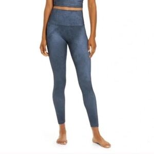 Beyond Yoga S Lux High Waisted Midi Legging in Speckle Blue #T1002